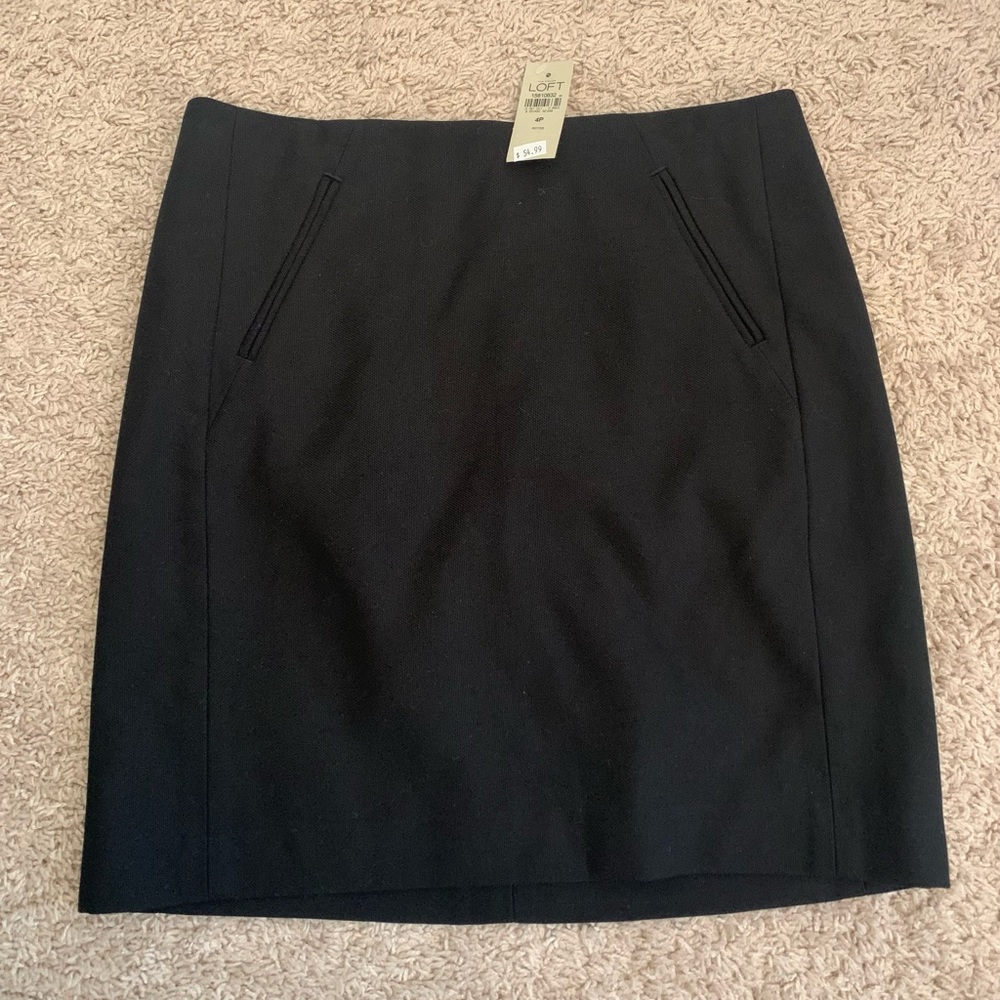 NWT LOFT Pencil Skirt 4P